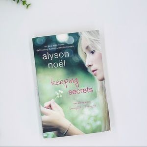 Keeping Secrets Saving Zoe & Faking 19 by Alyson Noel